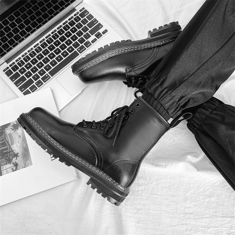  The Ultimate Guide to Black Work Boots for Men