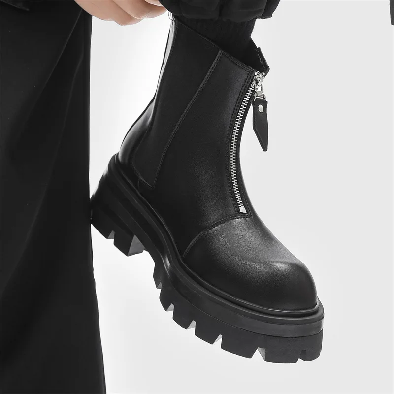 The Rise of Men Chunky Boots: A Fashion Revolution