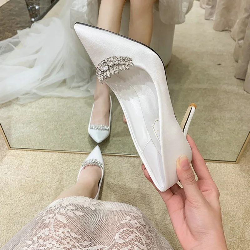 white dress shoes for women